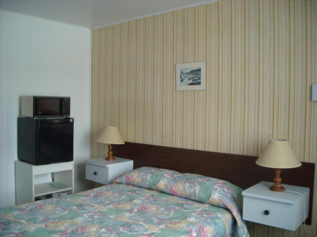 Motel Le Noroit L'Anse-au-Griffon Exterior foto